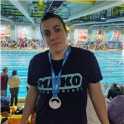 Entrenamientos y aprendizajes de nado para niños y adultos